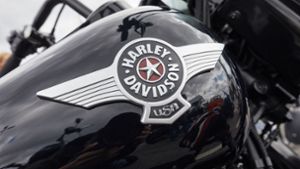 Harley-Fahrer bei Unfall auf B10 schwer verletzt