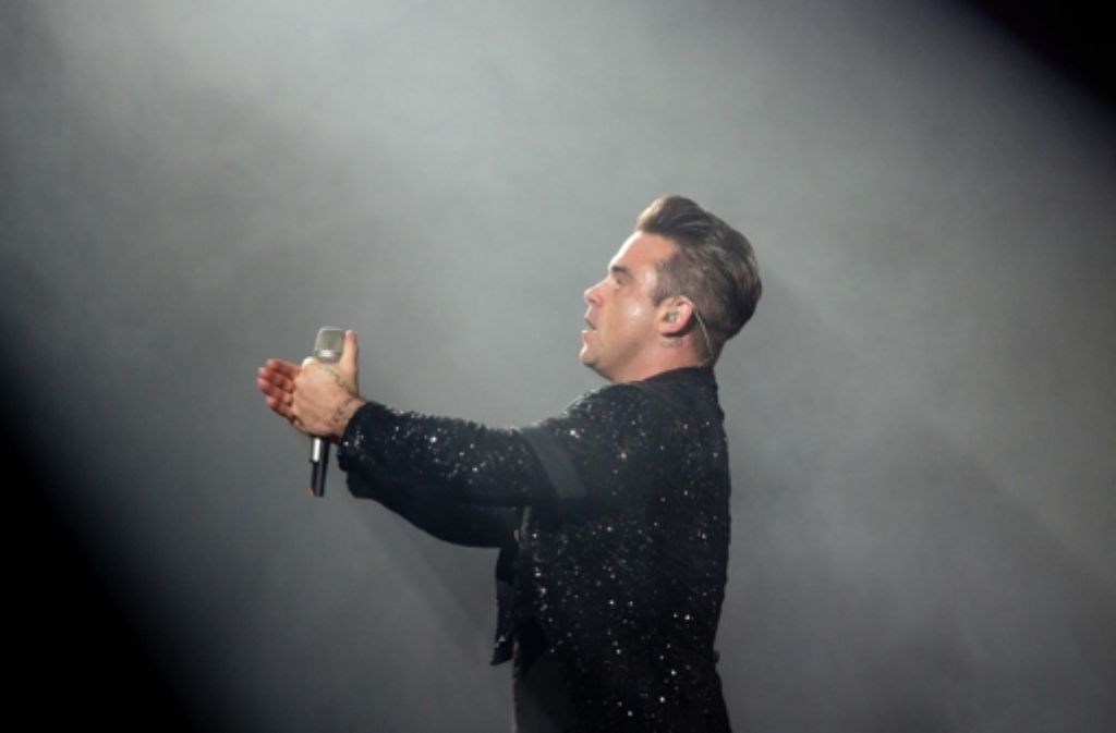 2013 geht Robbie Williams auf große Stadion-Tour. In Deutschland spielte er in der Veltins-Arena in Gelsenkirchen, in der AWD-Arena in Hannover, im Münchener Olympia Stadion – und am 11. August tritt der Sänger in der Mercedes Benz Arena in Stuttgart auf.