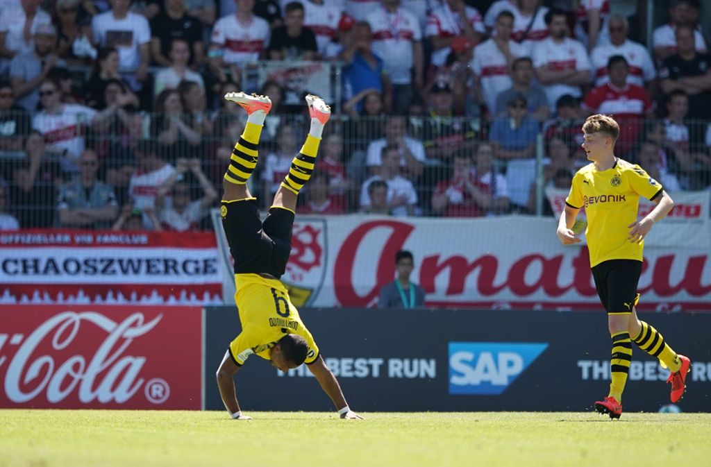 Paul-Philip Besong brachte den BVB mit seinen zwei Treffern gegen den VfB auf die Siegerstraße.