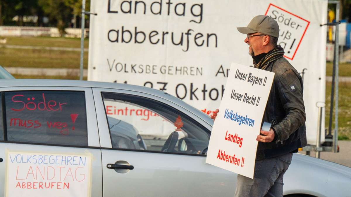Coronagegner in Bayern machen mobil: „Söder müsste zurücktreten“