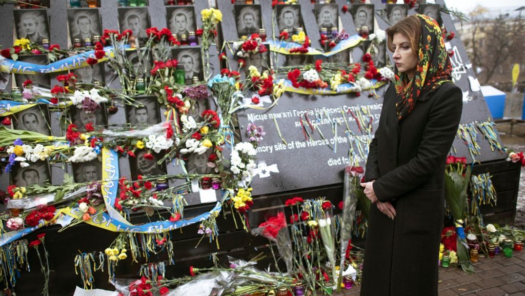Fünf Jahre nach der Flucht von Präsident Janukowitsch: Die Ukraine bleibt zerrissen