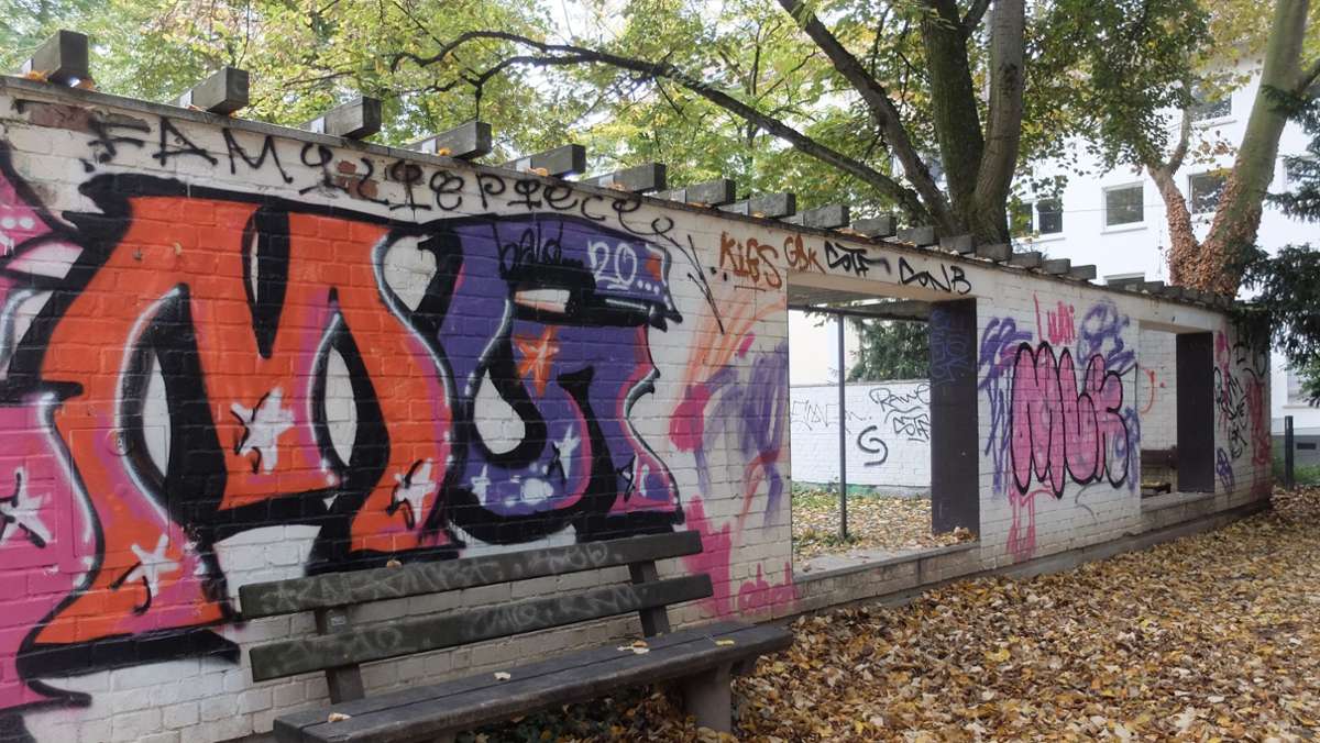Freizeit in Bad Cannstatt: Kurparkmauern sollen sauber werden