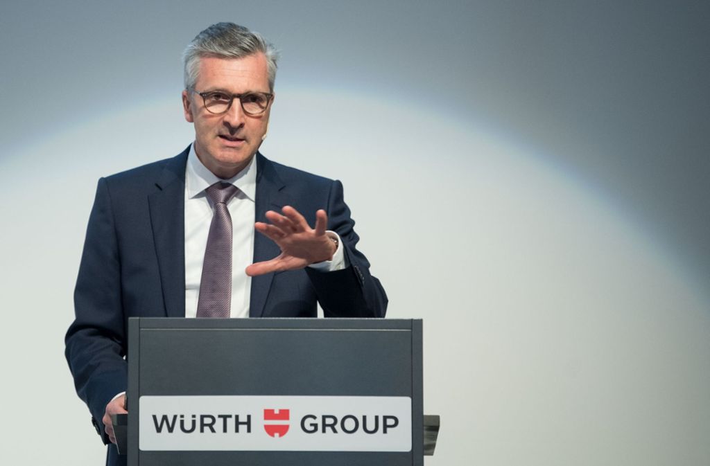 Robert Friedmann kündigt ein neues Entwicklungszentrum am Würth-Firmensitz in Künzelsau an, an dem alle Forschungsaktivitäten des Schraubenhändlers gebündelt werden. Foto: dpa
