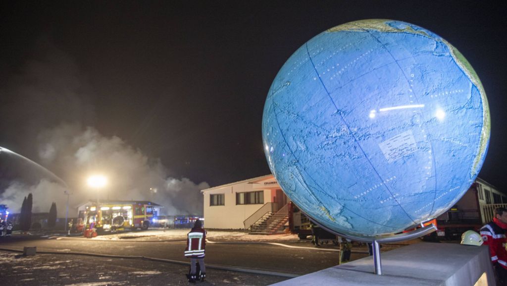 Großbrand bei Sigmaringen: Flammen zerstören älteste Globus-Manufaktur der Welt