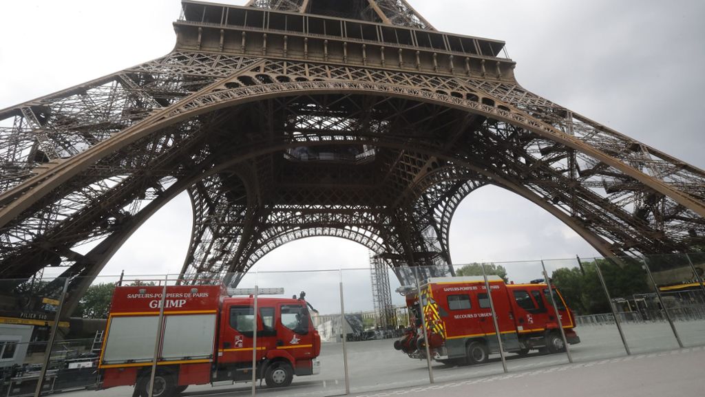 Illegale Kletter-Aktion: Polizei sperrt Eiffelturm in Paris