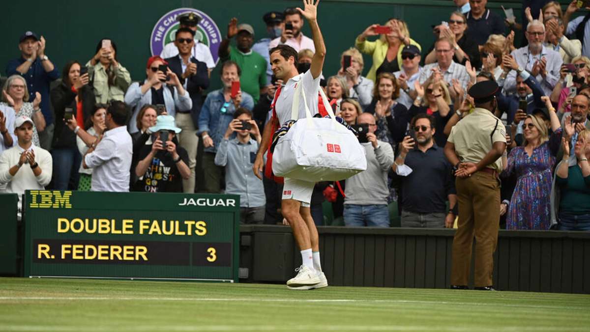  Nach seinem bitteren Aus im Viertelfinale von Wimbledon stellt sich der Maestro aus der Schweiz eine ganz grundsätzliche Frage: Wie soll seine Tenniskarriere weitergehen? Vieles spricht dafür, dass sich der bald 40-Jährige noch einen letzten großen Wurf zutraut. 