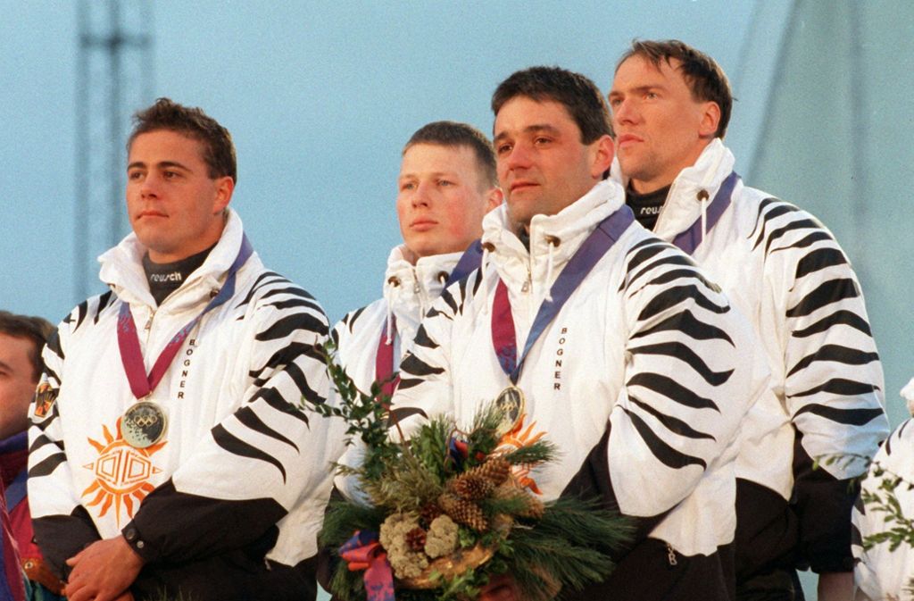 1994 fanden die Olympischen Spiele im norwegischen Lillehammer statt. Deutschland hatte auf seiner Kleidung ein Zebramuster.