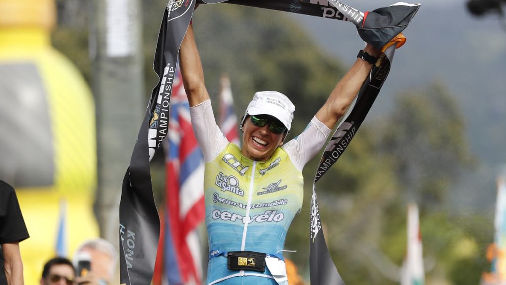  Deutsche Festspiele bei der Ironman-WM auf Hawaii: Nach Jan Frodeno bei den Männern gewinnt Anne Haug sensationell bei den Frauen den Titel. 