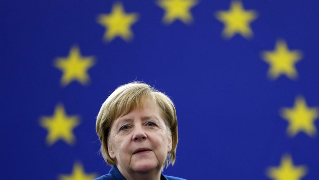 EU-Parlament: Angela Merkel spricht sich für europäische Armee aus