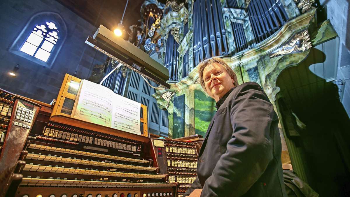 Esslinger Kirchenmusiker: Warum sich der Organist lieber nicht auf die Finger schauen lässt