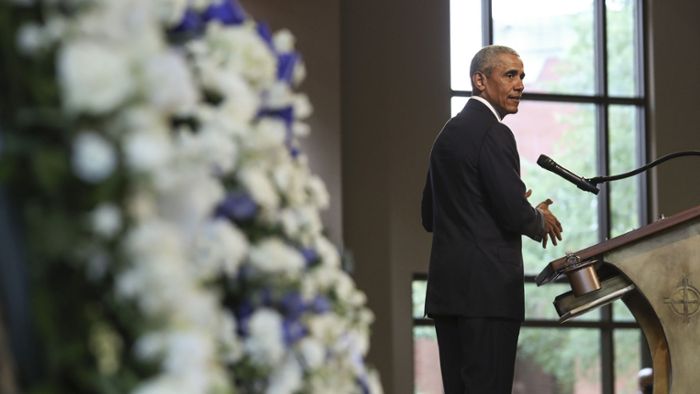 Barack Obama übt in Trauerrede auch Kritik