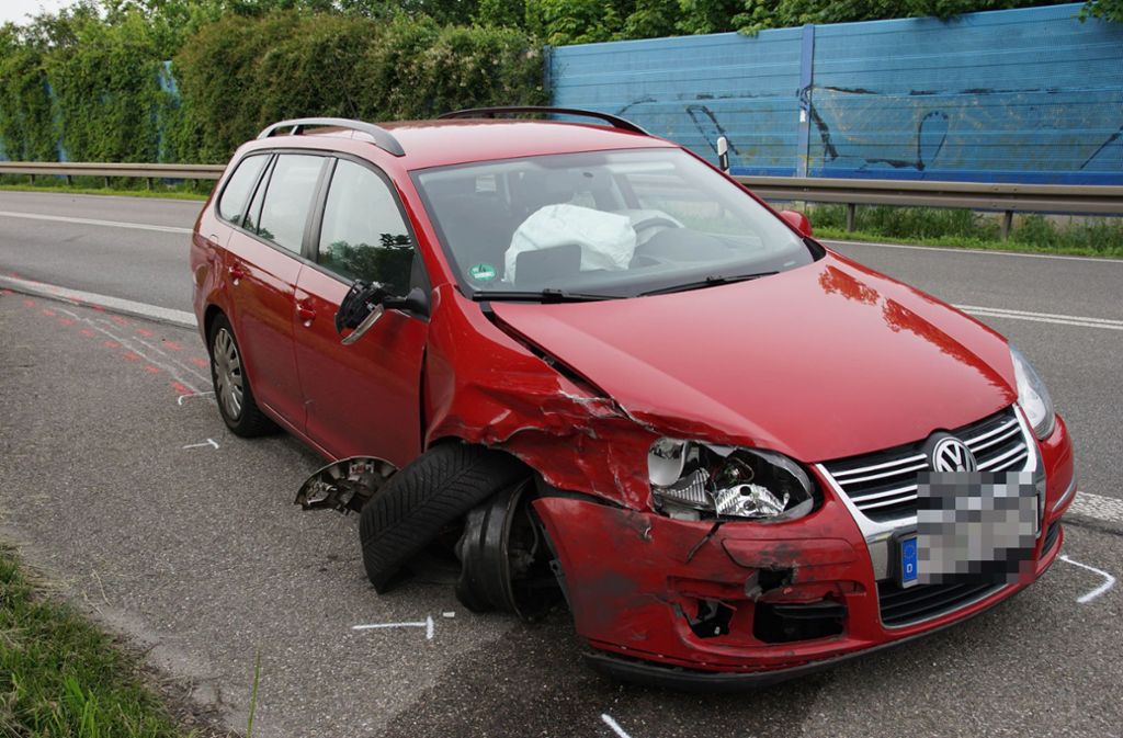 Eine 55-Jähriger hatte die Kontrolle über ihren VW verloren und war...
