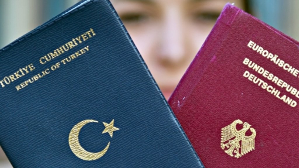 Doppelte Staatsbürgerschaft: Die neue Regelung erntet Kritik