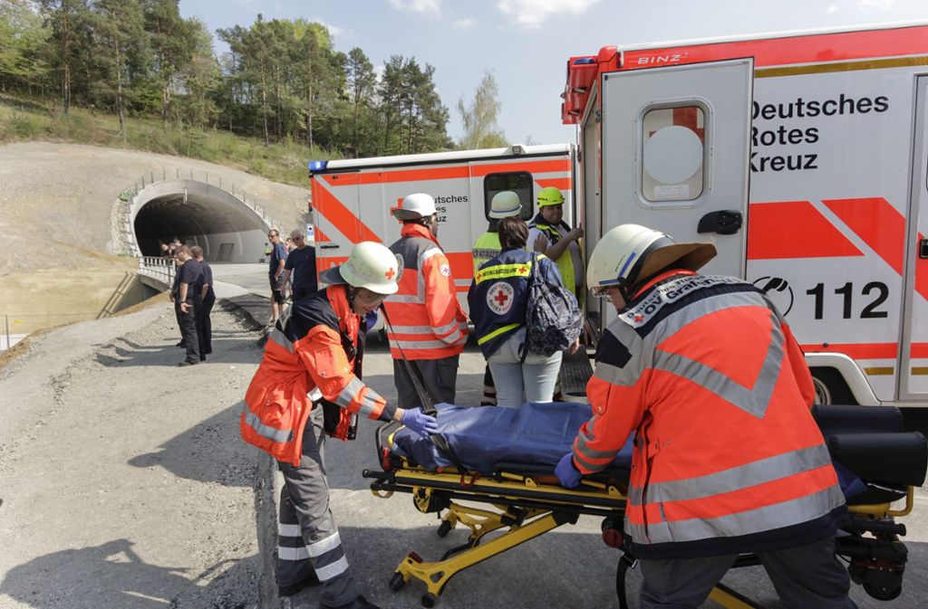 Bei der Übung kümmerte sich der Rettungsdienst um die „Verletzten“.