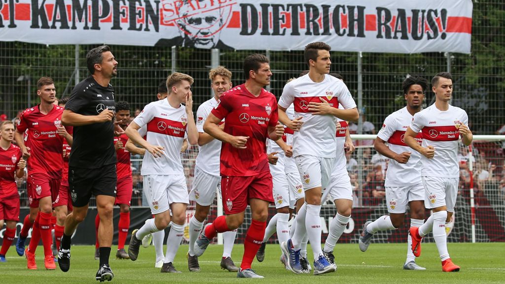 VfB Stuttgart: Trainingsauftakt mit 19 Feldspielern und zwei Torhütern