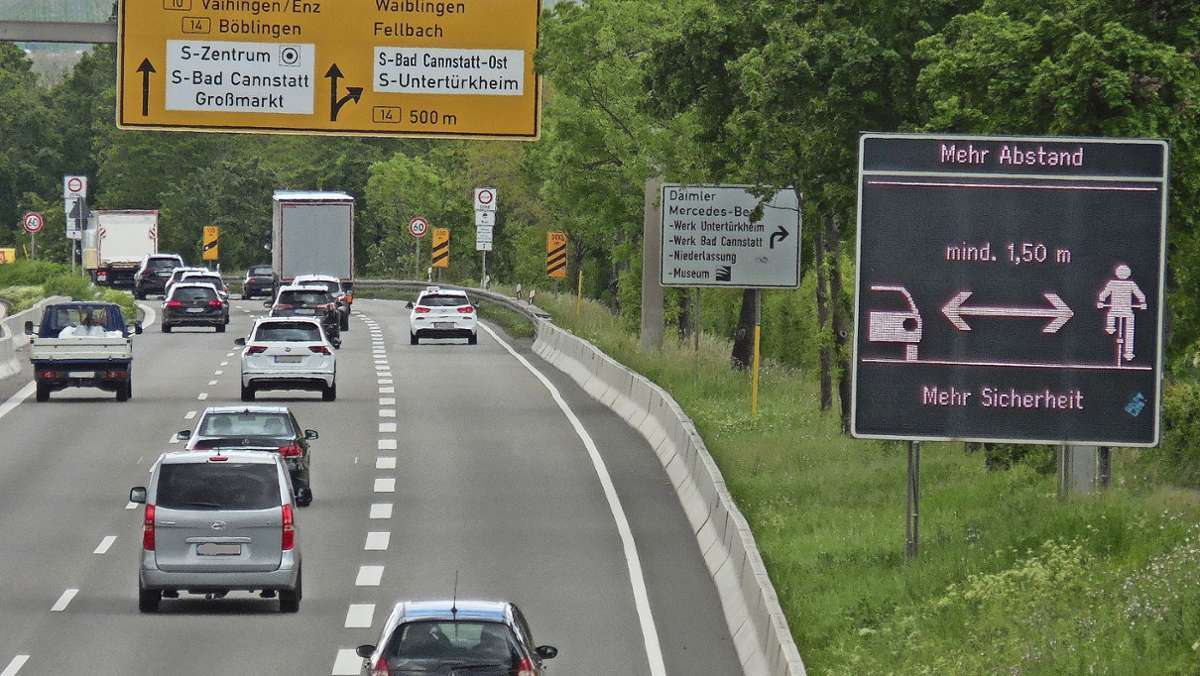 Bundesstraße in Stuttgart-Wangen: Hinweisschild an der B 10 irritiert Autofahrer