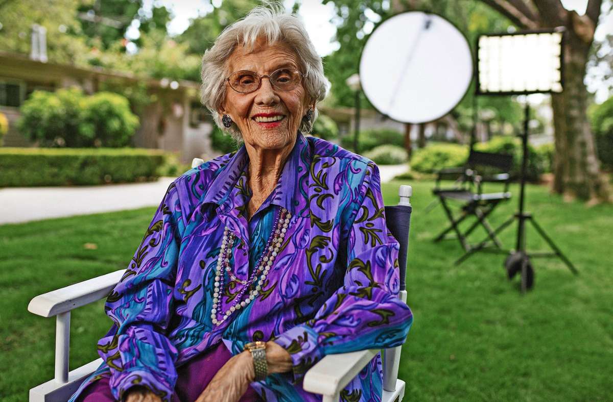 Auf der Suche nach neuen Filmrollen: Connie Sawyer, 104 Jahre alt