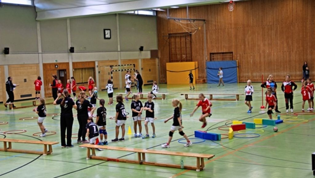 Sporthalle in Stuttgart-Weilimdorf wird Flüchtlingsunterkunft: Schulen und Vereine müssen zusammenrücken