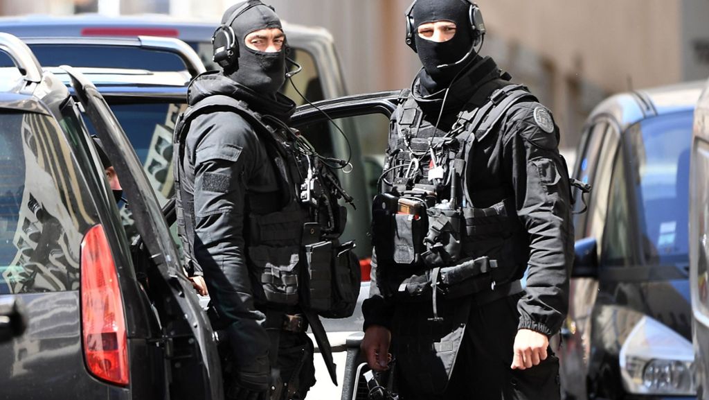 Marseille: Anti-Terror-Ermittler: Sprengstoff und IS-Flagge bei Verdächtigen
