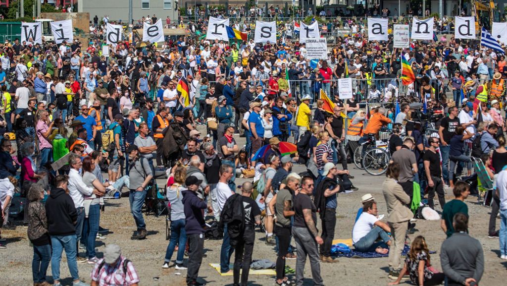 Proteste gegen Corona-Auflagen in Stuttgart: Doch keine größere Demonstration auf dem Wasen – Fiechtner springt ein