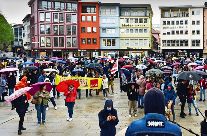 Demonstrationen in Stuttgart: Erzieherinnen und Pflegekräfte wollen bessere Bezahlung