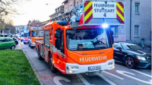 Stechender Geruch im Treppenhaus: Feuerwehr rückt nach Feuerbach aus