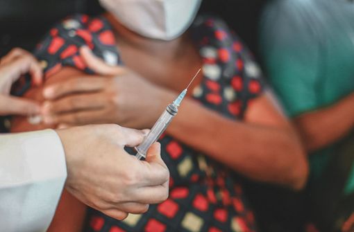 Nebenwirkungen bei gemischter Corona-Impfung etwas häufiger