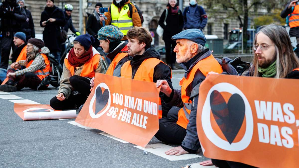 „Letzte Generation“: Klimaaktivisten blockieren erneut Straßen in Berlin und München