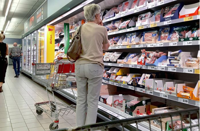Verbraucher sparen beim Einkauf: Experten: Lebensmittel werden noch teurer