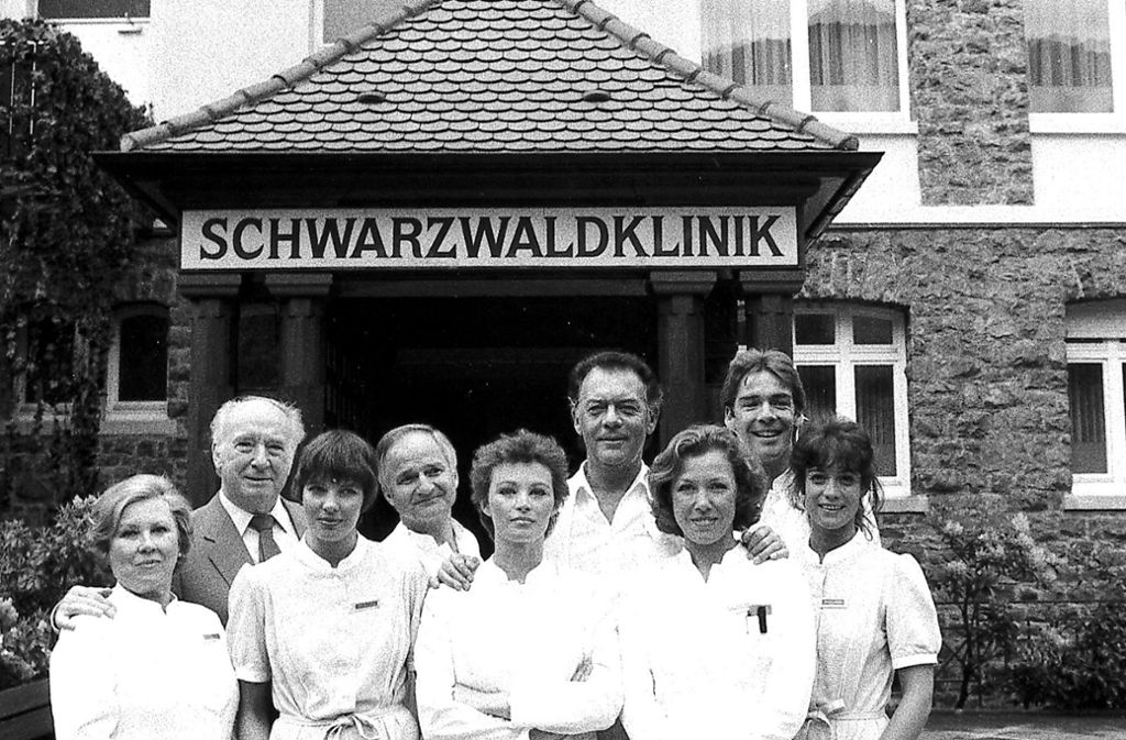 Viele Jahre begeisterten sich die deutschen TV-Zuschauer für die Menschen und Schicksale der Schwarzwaldklinik. Mit der Serie werden bis heute vor allem Sascha Hehn, Gaby Dohm und Klausjürgen Wussow identifiziert.