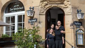 Traditionslokal im Stuttgarter Westen: Der griechische Spätzleschwob hört auf, lässt seine Gäste aber nicht sitzen