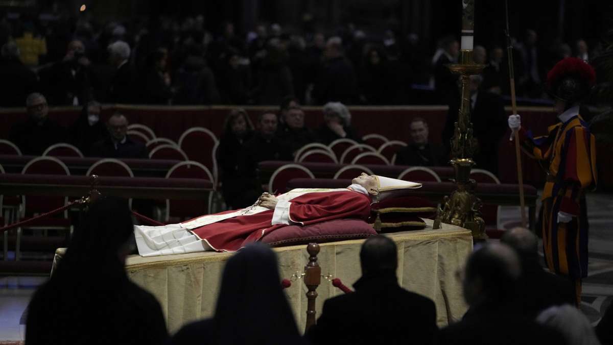 Tod von Benedikt XVI.: So läuft die Beisetzung des früheren Papstes ab