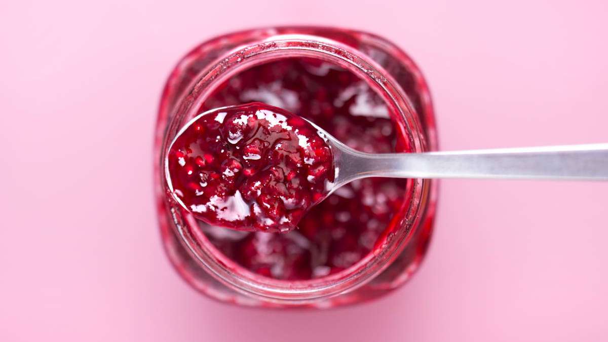 In diesem Artikel zeigen wir Ihnen, was Sie tun können, um zu verhindern, dass sich Schimmel auf der Marmelade bildet.