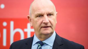 Woidke schlägt SPD-CDU-Grünen-Koalition  vor