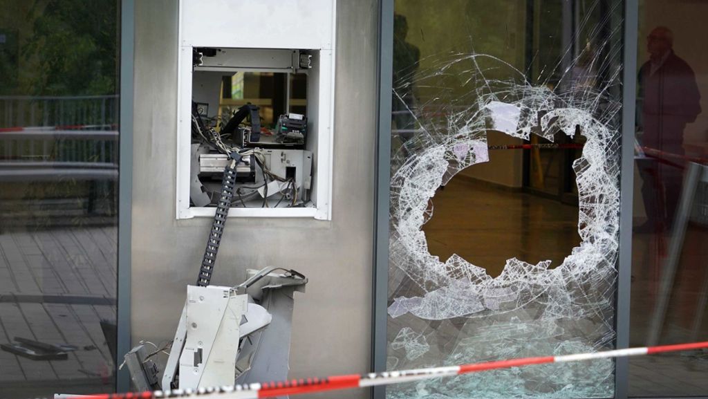 Stuttgart-Weilimdorf: Geldautomaten gesprengt