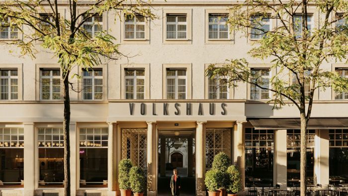 Das Volkshaus Basel besticht durch sein stilvolles Design und seine unmittelbare Lage zur Rheinuferpromenade, Theatern und Museen.