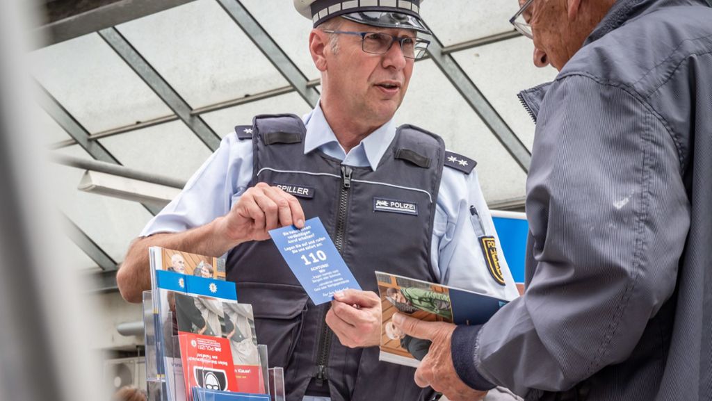 Falsche Polizisten in Stuttgart: Opfer hätte noch zweites Mal gezahlt