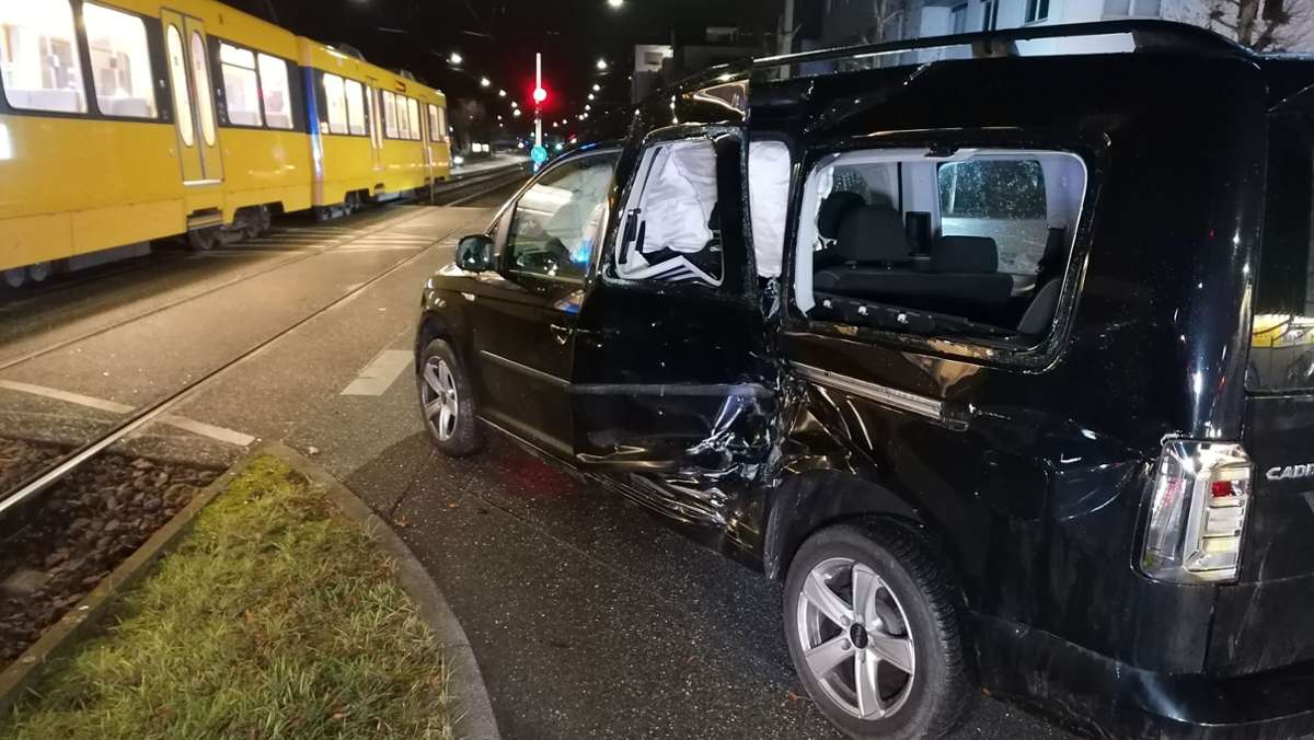 Stuttgart-Wangen: Stadtbahnunfall fordert vier Verletzte