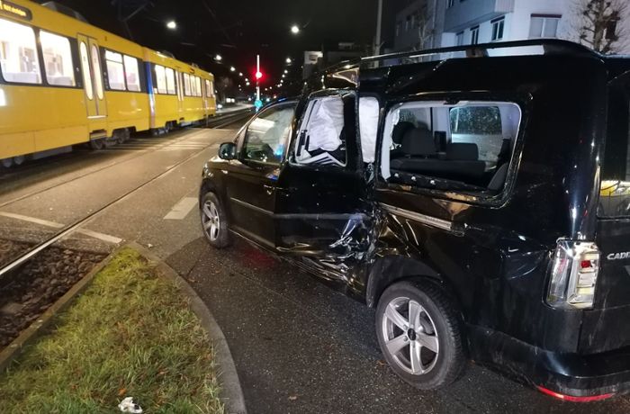 Stuttgart-Wangen: Stadtbahnunfall fordert vier Verletzte