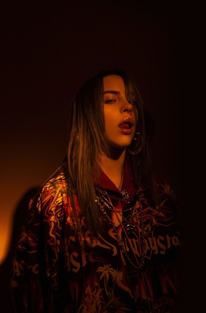 „Tear me to pieces, skin to bone“ Billie Eilish in „Lovely“