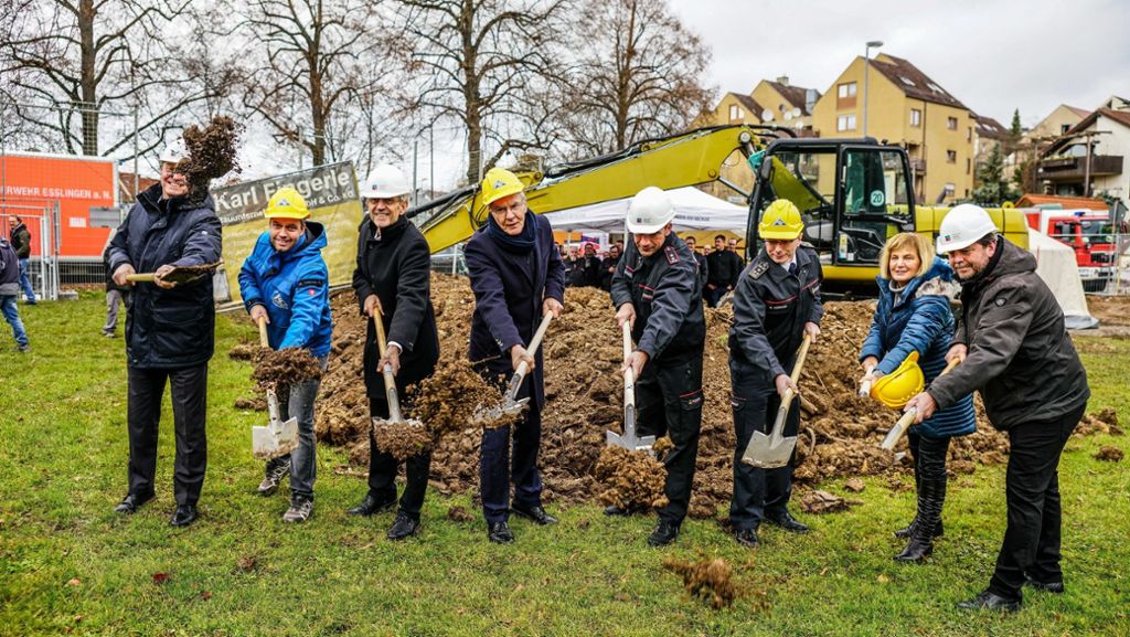  Nach langen Diskussion hat der Bau begonnen. 2021 soll die neue Feuerwache in Wäldenbronn eingeweiht werden. 