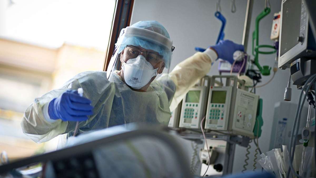 14 Monate Pandemie: Was Ärzte sagen: Corona: Die gefährlich unstete Seuche