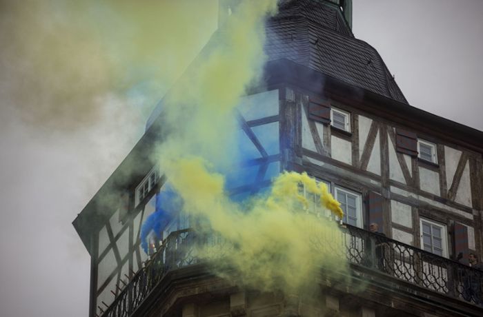 Straßenfeste in Backnang und Waiblingen: Eröffnung im Regenguss