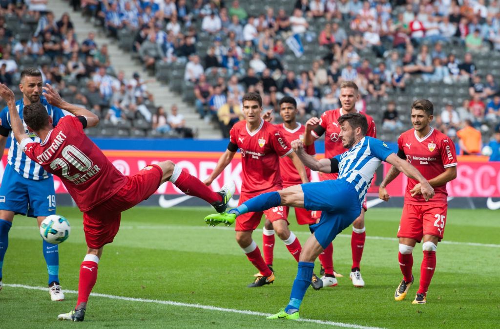 Der Moment, als die Partei zwischen Hertha BSC Berlin und dem VfB Stuttgart entschieden war. Das 2:0 von Matthew Leckie. Foto: Pressefoto Baumann