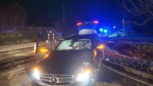 19-jährige Beifahrerin wird in Mercedes schwer verletzt