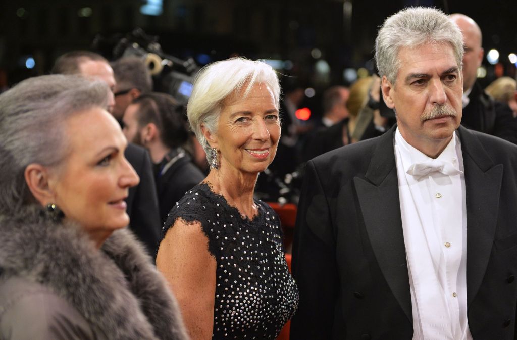 Die Direktorin des Internationalen Währungsfonds (IWF), Christine Lagarde (Mitte), und der österreichische Finanzminister Hans Jörg Schelling (ÖVP) mit Ehefrau Ursula.