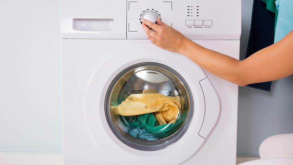 Waschmaschine reinigen mit Hausmitteln und Tipps