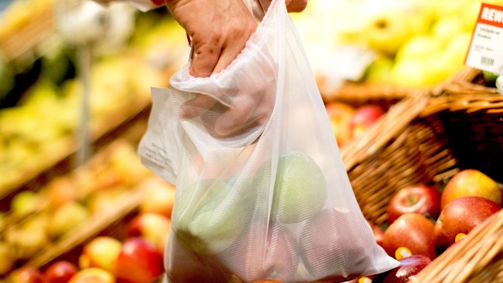 Nach Ein-Cent-Idee von Aldi: Welche Alternativen bieten Stuttgarter Supermärkte zur Plastiktüte?