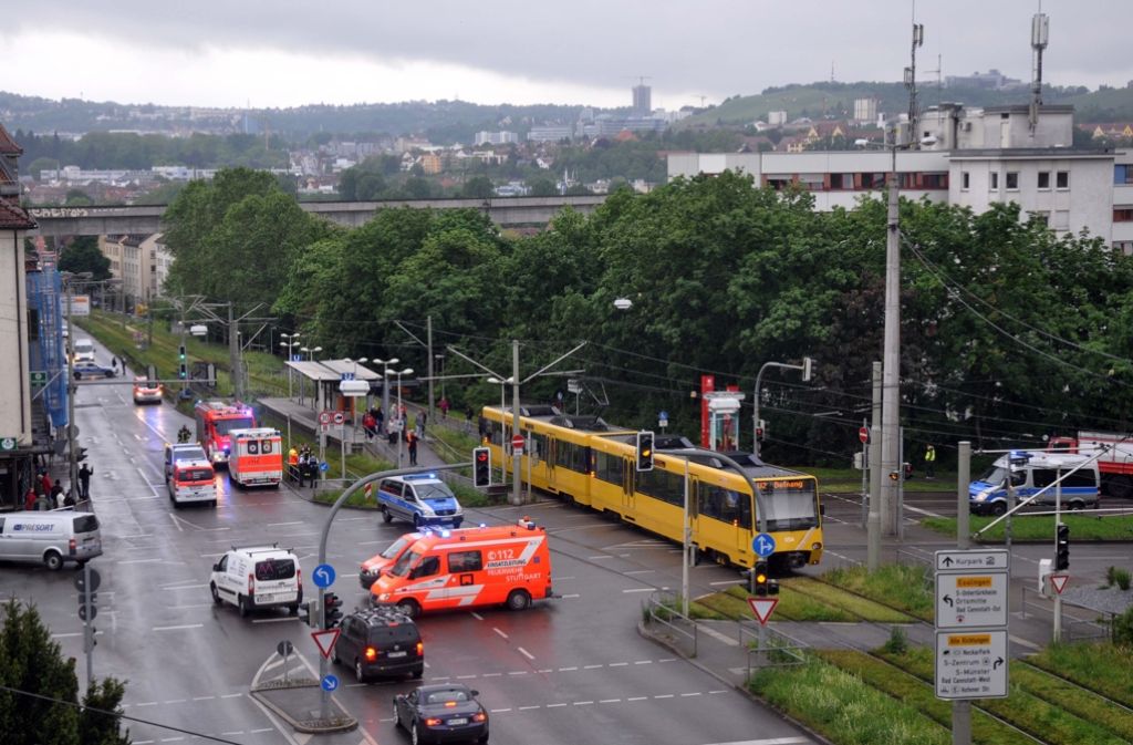 Bei einem Stadtbahn-Unfall hat sich ein 40-Järhiger schwere Verletzungen zugezogen. Foto: Andreas Rosar Fotoagentur-Stuttg