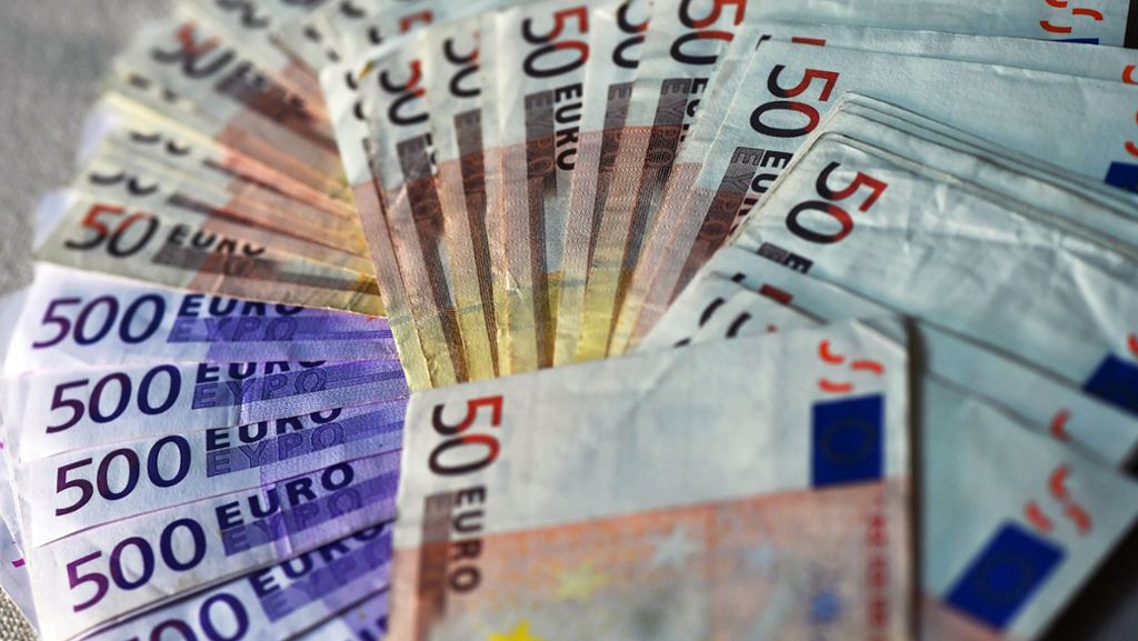 Kreis Esslingen: 42 000 Euro von Seniorin ergaunert
